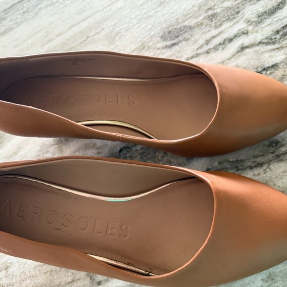 Women's Aerosoles Iris Wedge Pump in tan - Picture 2 of 5